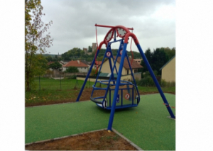 Image UNE BALANÇOIRE POUR ENFANTS EN FAUTEUIL