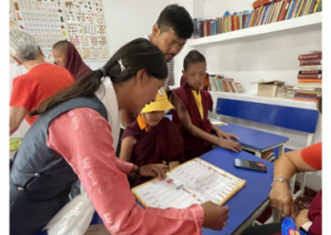 Image DES FILLES SCOLARISÉES DANS L'HIMALAYA