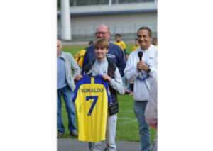 Image DU FOOTBALL POUR DES ENFANTS D’UN VILLAGE D’ACCUEIL