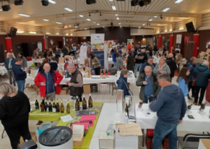 Image UN SALON DU VIN EN FAVEUR DE LA JEUNESSE