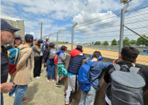 Image Des enfants d'un IME visitent le circuit des 24 heures du Mans