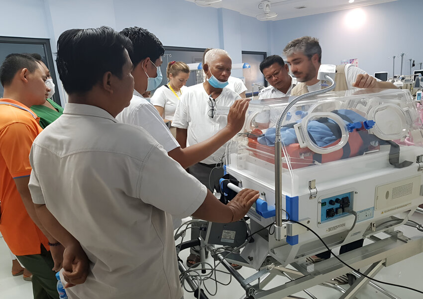 Image DES SOINS POUR NOUVEAU-NÉS AU CAMBODGE