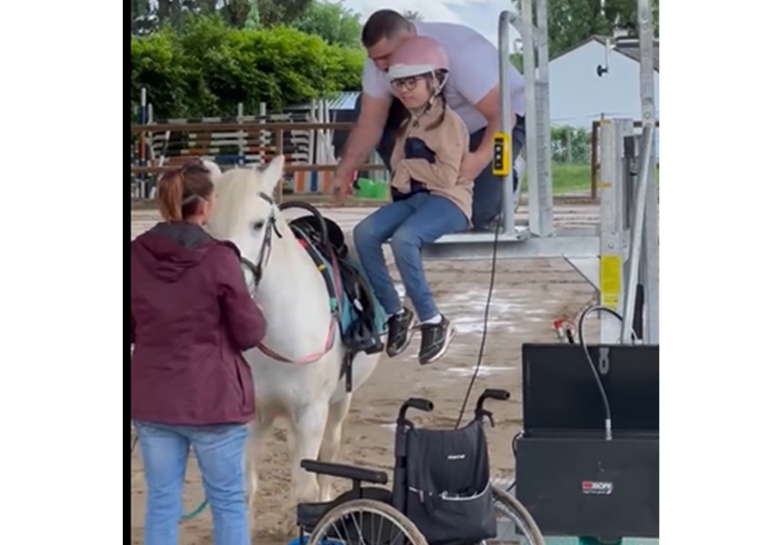 Image DES SÉANCES D'ÉQUITATION POUR TOUS