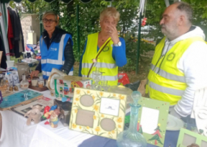 Image UNE BROCANTE POUR DES RÉFUGIÉS UKRAINIENS