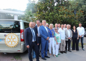 Image UN MINIBUS POUR UN ORPHELINAT