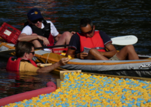 Image DES ROTARIENS SE MOUILLENT... AVEC DES CANARDS